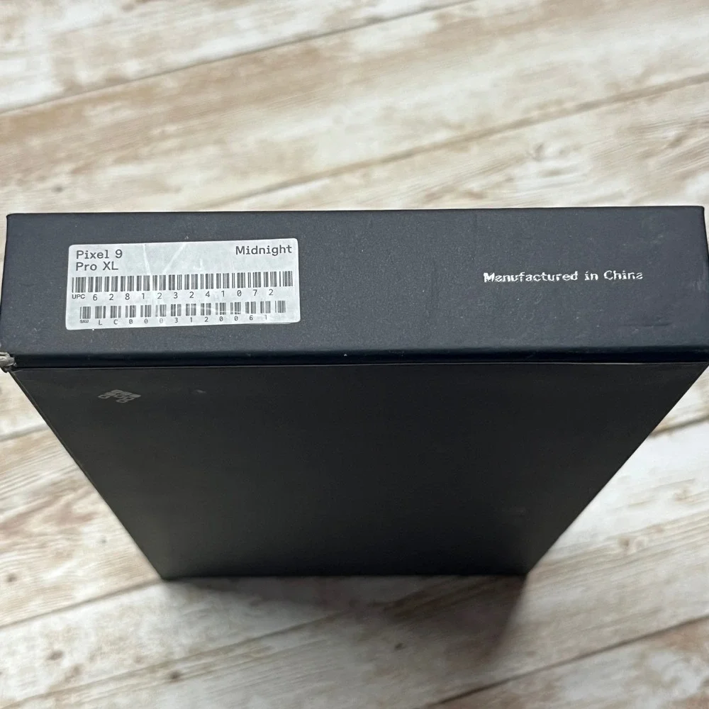 Latercase‎ Pixel 9 Pro XL Classic  Impossibly Thin Phone Case Open Box